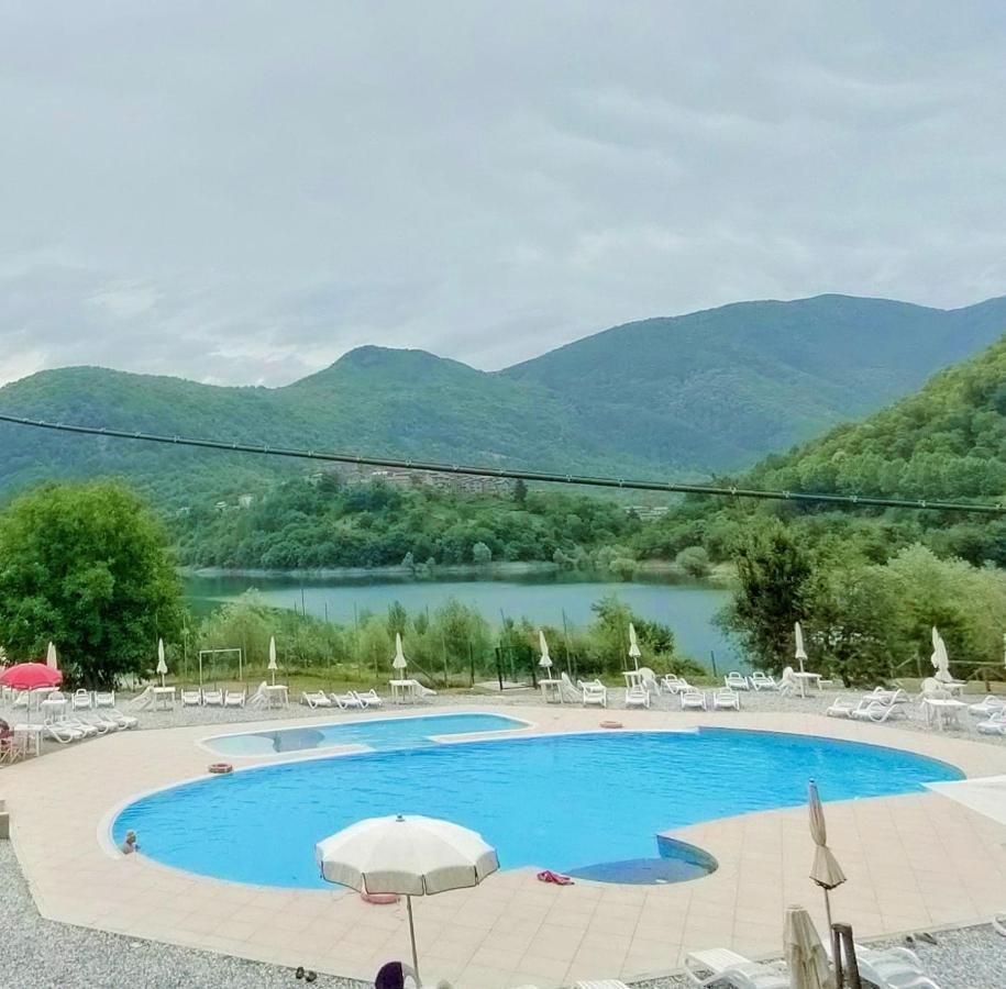 Hotel Palazzo Del Doma - Lake Vagli 바글리 디 소토 외부 사진